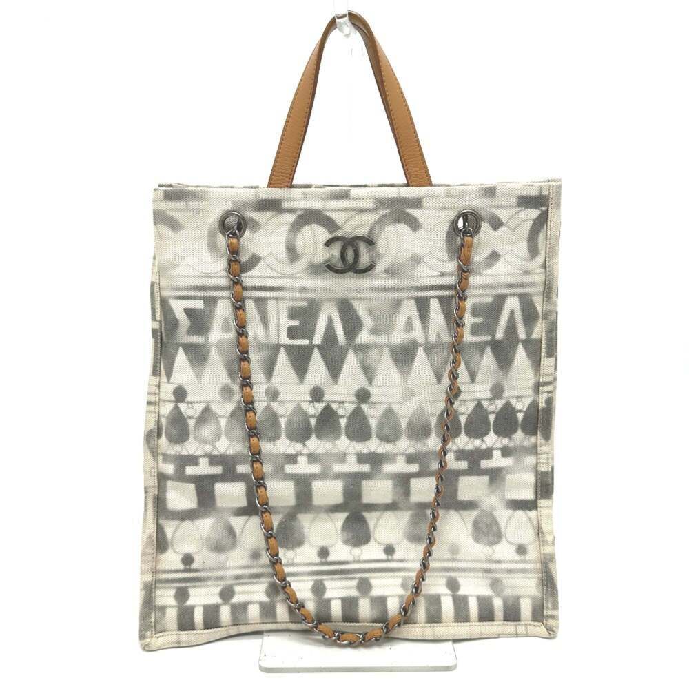 CHANEL Cream Shoulder Bag